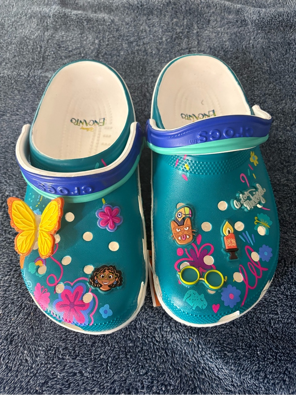 El Encanto Crocs Size junior 6 (brand new)